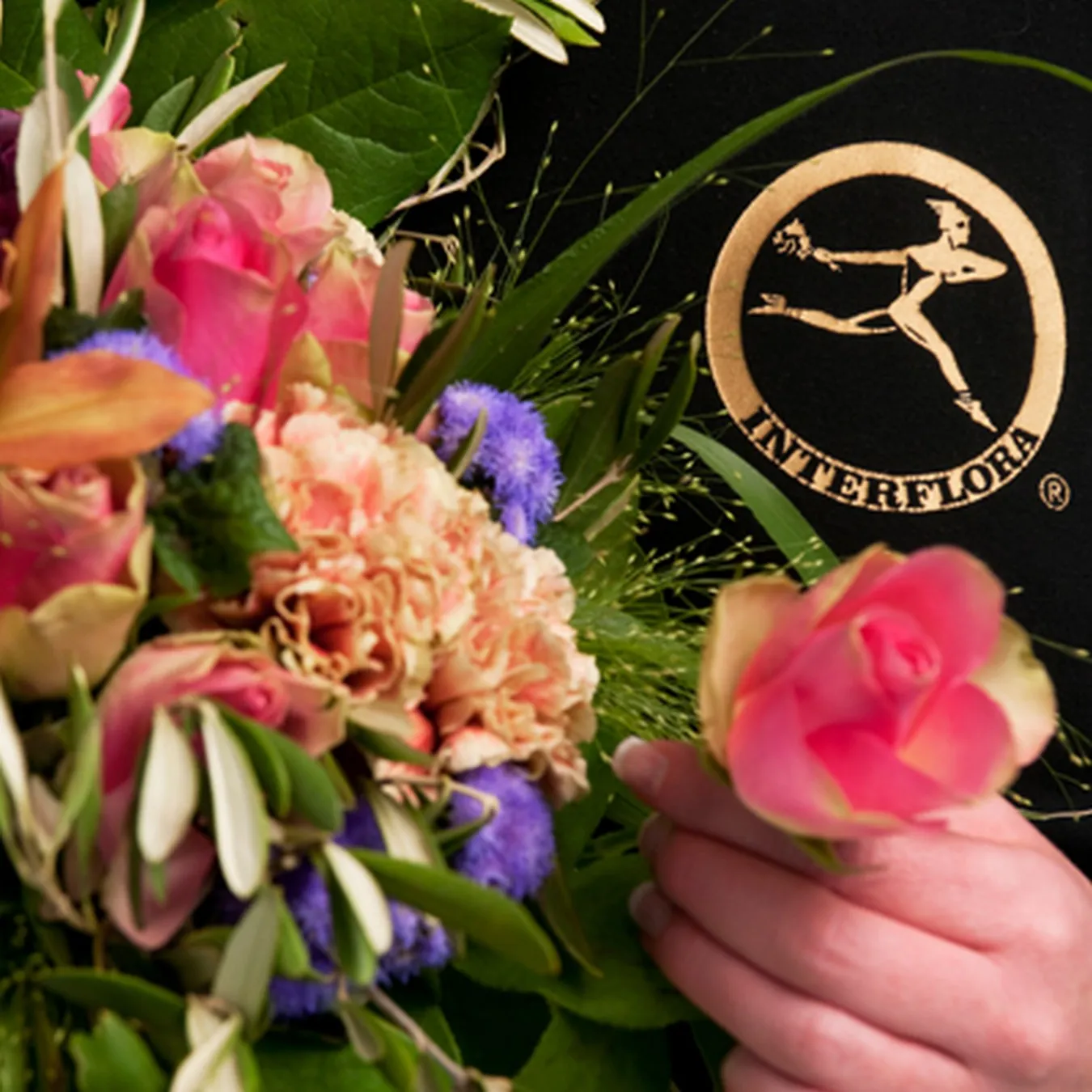 Różowa Orchidea w szklanym wazonie