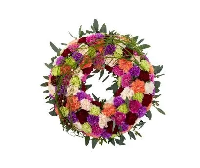 Round decorated wreath