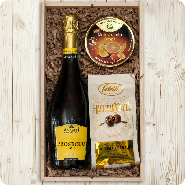 Słodka skrzynka dla mamy, zestaw prezentowy w drewnianej skrzynce