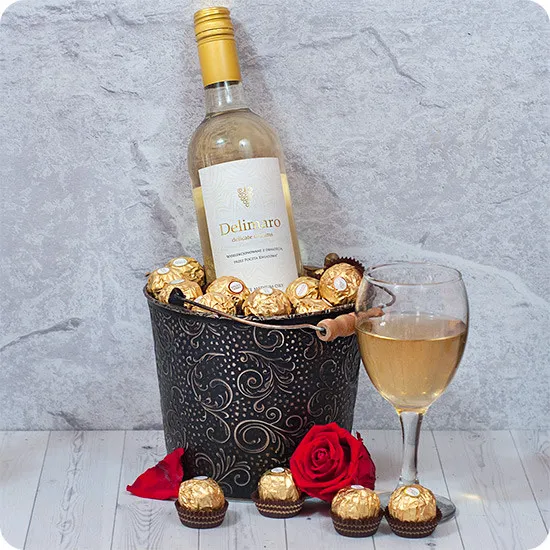 Elegancki cooler wine z białym winem - Poczta Kwiatowa, nowy, szykowny prezent z białym winem Delimaro 