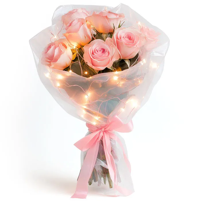 Bouquet of pink roses with lights - Poczta Kwiatowa® flowers