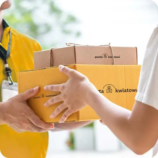 paczka Poczty Kwiatowej®, opakowanie, prezent dostarczany kurierem