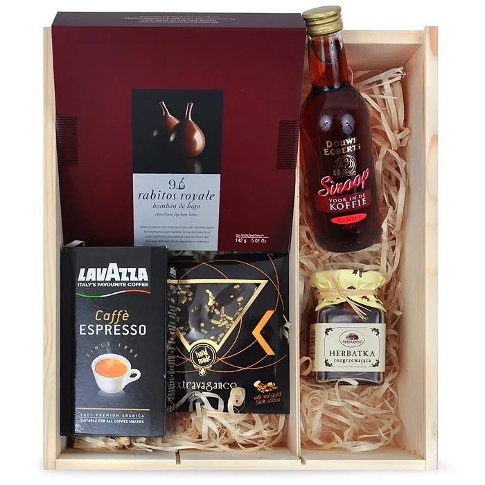 Grawerowana skrzyneczka z figami