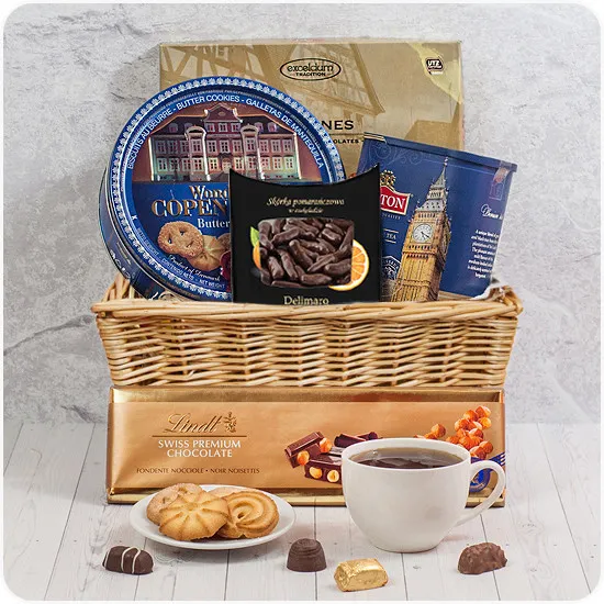 Tea Break - Poczta Kwiatowa®gift basket with tea and chocolate