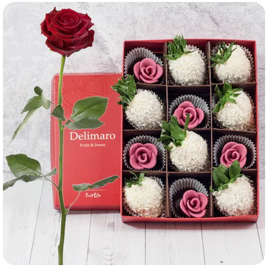 Elegant red rose with coconut strawberries and roses  - Poczta Kwiatowa® fruit in chocolate