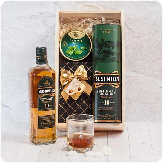Gift box with Irish whiskey and mint drops - perfect as a elegant gift for an elegant occasion