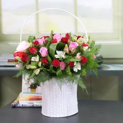 Handle basket with red pink and white - Wietnam