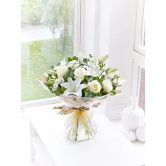 White Hand-tied - Chile