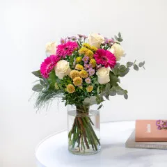 Mixed bouquet of roses and gerberas - Andora