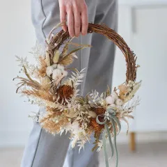 Dried Winter Wreath. - United Kingdom