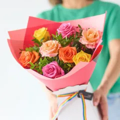 A Rainbow of Roses Gift Box - United Kingdom