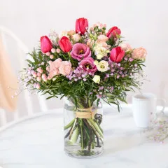 Us - pink tones bouquet with tulips - Spain