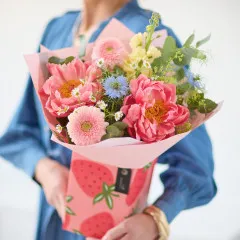 Summer Peony Gift Box. - United Kingdom