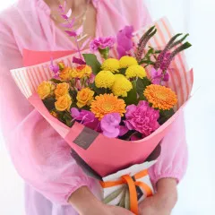 Bright Summer Trending Gift Box. - United Kingdom