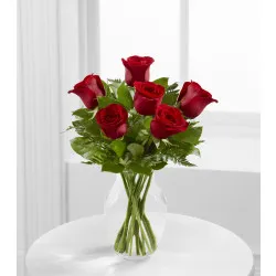The FTD Simply Enchanting Rose Bouquet