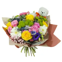 Kolorowy bukiet z misiem