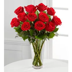Bukiet czerwonych róż na długiej łodydze