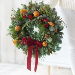 Extra Lovely Classic Christmas Wreath