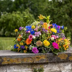 Funeral spray arrangement