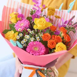 Letni bukiet z żółtymi różami