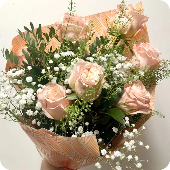 Bouquet of 7 orange roses