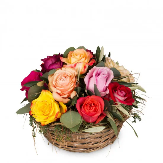 Ein Korb voller Rosen