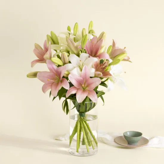 Bouquet of Lilies in pastel tones