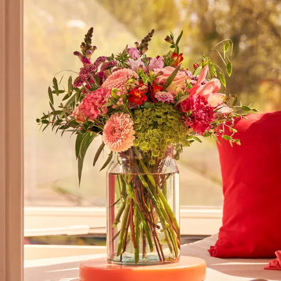 Warm gesture bouquet