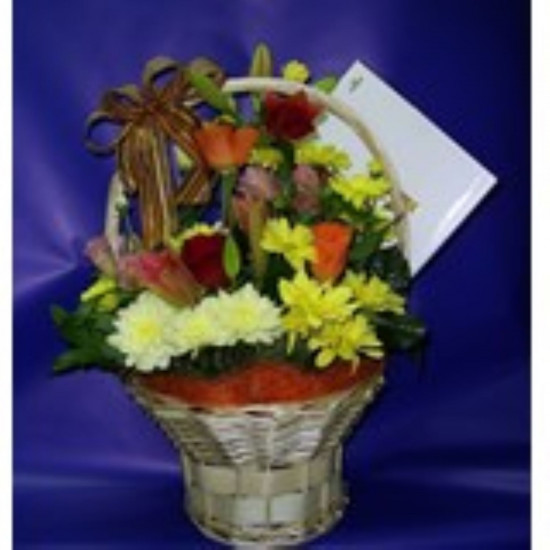 Basket of cut flowers - Arrangement