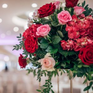 Jakie kwiaty podarować na ślub? Kompozycje dla nowożeńców!