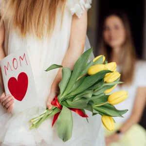 Jakie kwiaty wybrać dla mamy na Dzień Matki